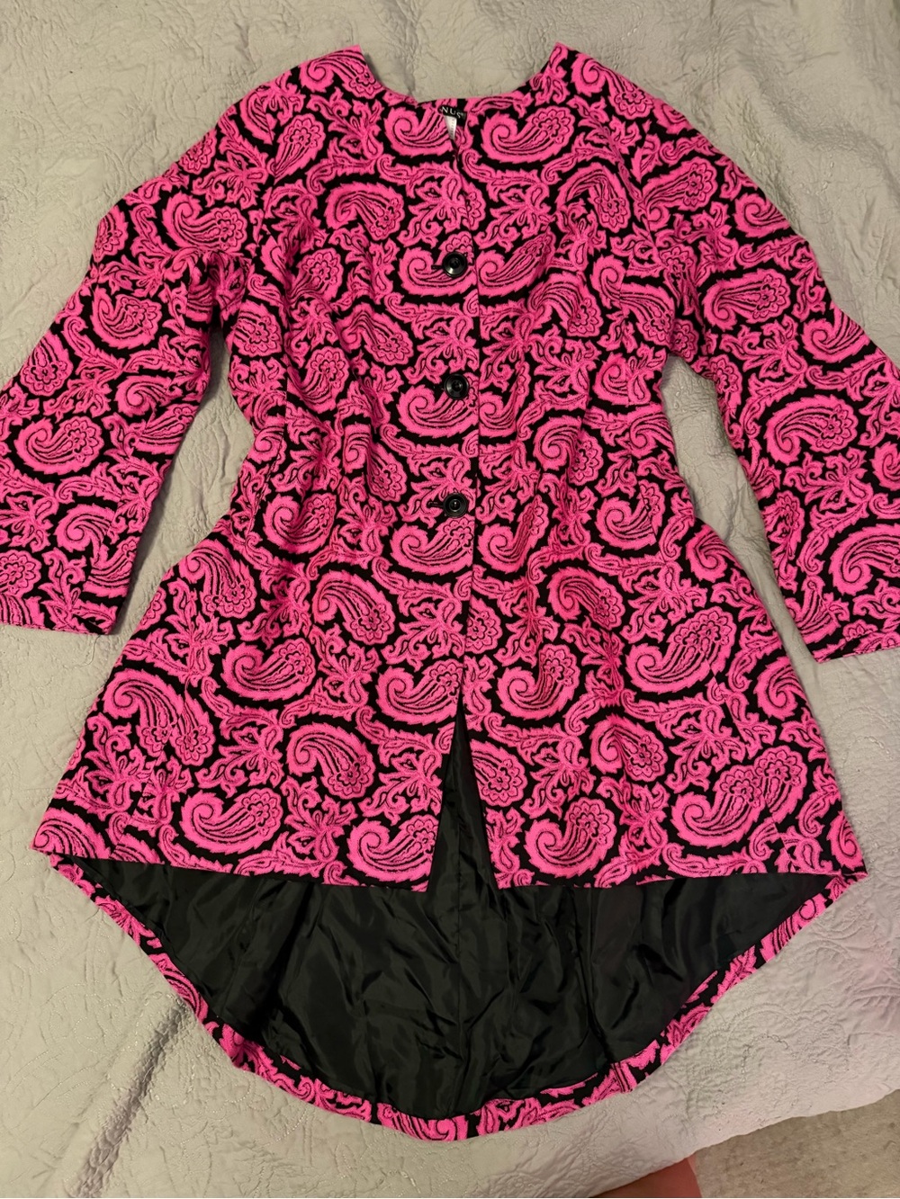 Venus Pink and black Paisley baroque Longline Lion Tamer-Cut md. Weight jacket